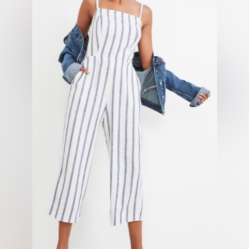 OLD NAVY blue/cream striped linen blend jumpsuit!  Size MEDIUM